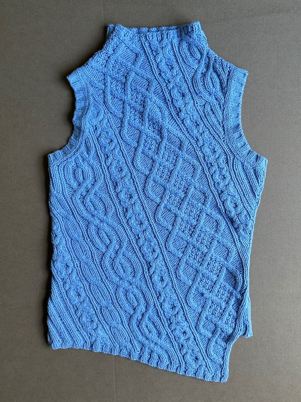 City DKNY Periwinkle Blue Cable Knit Asymmetrical Mock Neck Sleeveless Sweater